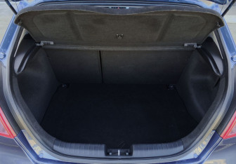 Подержанный автомобиль Kia Ceed Hatchback 2011 года (10 фото)