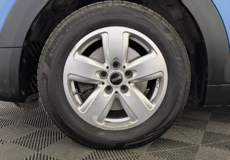 Подержанный автомобиль MINI Countryman 2020 года (12 фото)