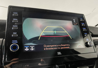 Подержанный автомобиль Toyota Camry Sedan 2021 года (16 фото)