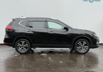 Подержанный автомобиль Nissan X-Trail 2019 года (4 фото)