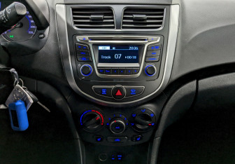 Подержанный автомобиль Hyundai Solaris Sedan 2016 года (23 фото)