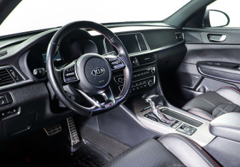 Подержанный автомобиль Kia Optima Sedan 2019 года (12 фото)