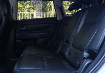 Подержанный автомобиль Mitsubishi Outlander 2013 года (8 фото)