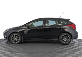 Подержанный автомобиль Ford Focus Hatchback 2014 года (3 фото)