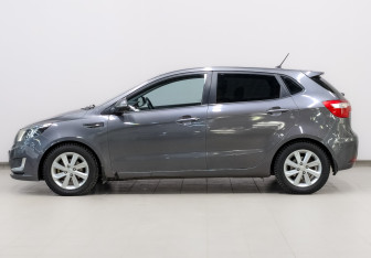 Подержанный автомобиль Kia Rio Hatchback 2012 года (8 фото)