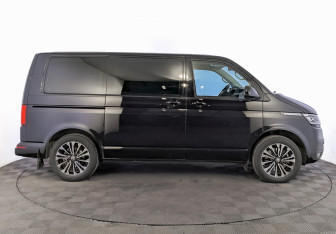 Подержанный автомобиль Volkswagen Multivan 2021 года (4 фото)