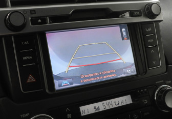 Подержанный автомобиль Toyota Land Cruiser Prado 2013 года (13 фото)