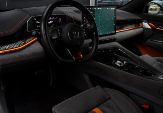 Подержанный автомобиль Zeekr 001 2023 года (13 фото)