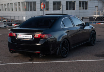 Подержанный автомобиль Honda Accord Sedan 2011 года (5 фото)