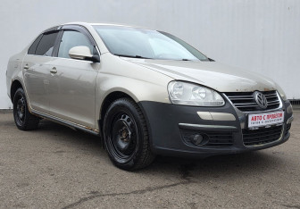 Подержанный автомобиль Volkswagen Jetta Sedan 2008 года (3 фото)