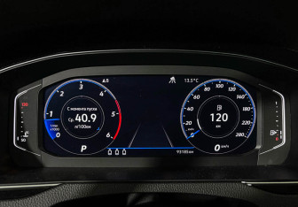 Подержанный автомобиль Volkswagen Arteon 2020 года (11 фото)