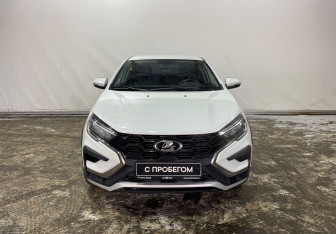 Подержанный автомобиль LADA (ВАЗ) Vesta Sedan 2023 года (2 фото)