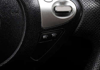 Подержанный автомобиль Nissan Juke 2013 года (19 фото)