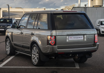 Подержанный автомобиль Land Rover Range Rover 2009 года (7 фото)