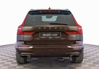 Подержанный автомобиль Volvo XC60 2020 года (6 фото)