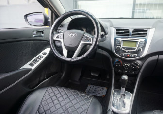 Подержанный автомобиль Hyundai Solaris Sedan 2013 года (13 фото)