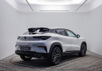 Подержанный автомобиль Changan UNI-T 2023 года (5 фото)
