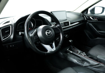 Подержанный автомобиль Mazda 3 Sedan 2014 года (9 фото)