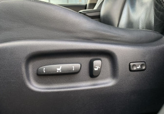 Подержанный автомобиль Lexus RX 2012 года (17 фото)