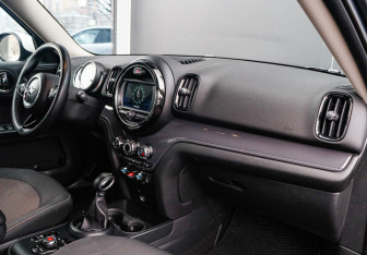 Подержанный автомобиль MINI Countryman 2018 года (7 фото)