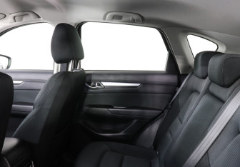 Подержанный автомобиль Mazda CX-5 2018 года (12 фото)