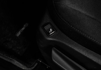 Подержанный автомобиль Jeep Renegade 2018 года (17 фото)