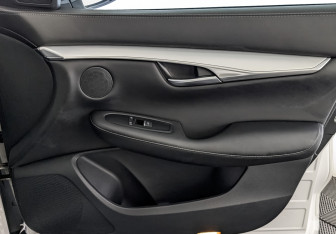 Подержанный автомобиль Infiniti QX50 2021 года (25 фото)