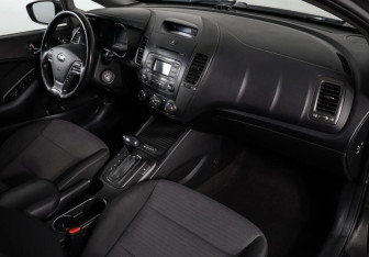 Подержанный автомобиль Kia Cerato Sedan 2013 года (8 фото)