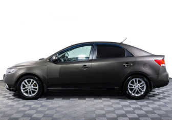 Подержанный автомобиль Kia Cerato Sedan 2011 года (8 фото)