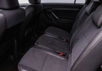 Подержанный автомобиль Toyota Verso 2013 года (11 фото)