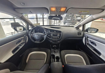 Подержанный автомобиль Kia Ceed Wagon 2015 года (9 фото)