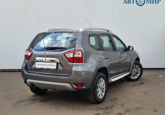 Подержанный автомобиль Nissan Terrano 2014 года (5 фото)