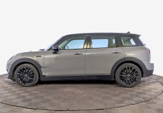 Подержанный автомобиль MINI Clubman Wagon 2021 года (8 фото)