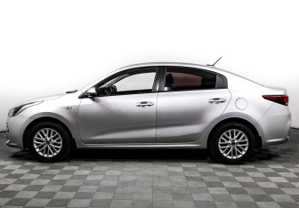 Подержанный автомобиль Kia Rio Sedan 2018 года (3 фото)