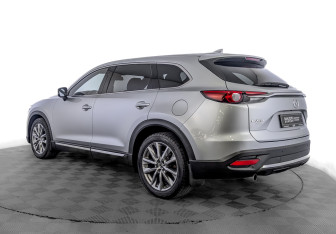 Подержанный автомобиль Mazda CX-9 2018 года (7 фото)