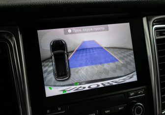 Подержанный автомобиль Porsche Macan 2017 года (15 фото)