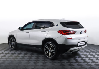 Подержанный автомобиль BMW X2 2019 года (7 фото)