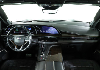 Подержанный автомобиль Cadillac Escalade Suv 2022 года (12 фото)