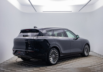 Подержанный автомобиль Voyah Free 2023 года (5 фото)