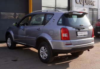 Подержанный автомобиль SsangYong Rexton 2012 года (6 фото)