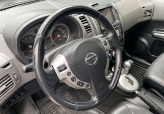 Подержанный автомобиль Nissan X-Trail 2008 года (14 фото)