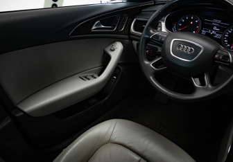 Подержанный автомобиль Audi A6 Wagon 2016 года (17 фото)