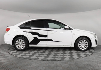 Подержанный автомобиль Chevrolet Cruze Sedan 2013 года (4 фото)