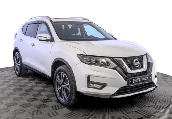 Подержанный автомобиль Nissan X-Trail 2019 года (3 фото)
