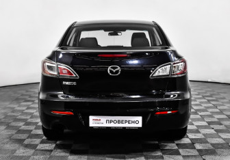 Подержанный автомобиль Mazda 3 Sedan 2012 года (6 фото)