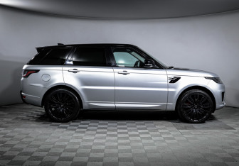 Подержанный автомобиль Land Rover Range Rover Sport 2018 года (4 фото)