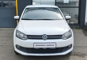 Подержанный автомобиль Volkswagen Polo Sedan 2010 года (2 фото)