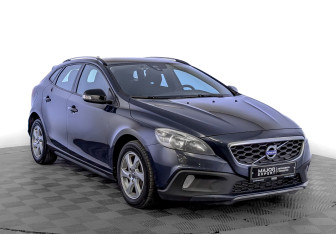 Подержанный автомобиль Volvo V40 Cross Country 2013 года (3 фото)