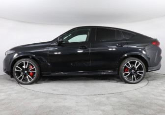 Подержанный автомобиль BMW X6 2024 года (5 фото)