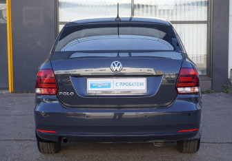 Подержанный автомобиль Volkswagen Polo Sedan 2018 года (6 фото)